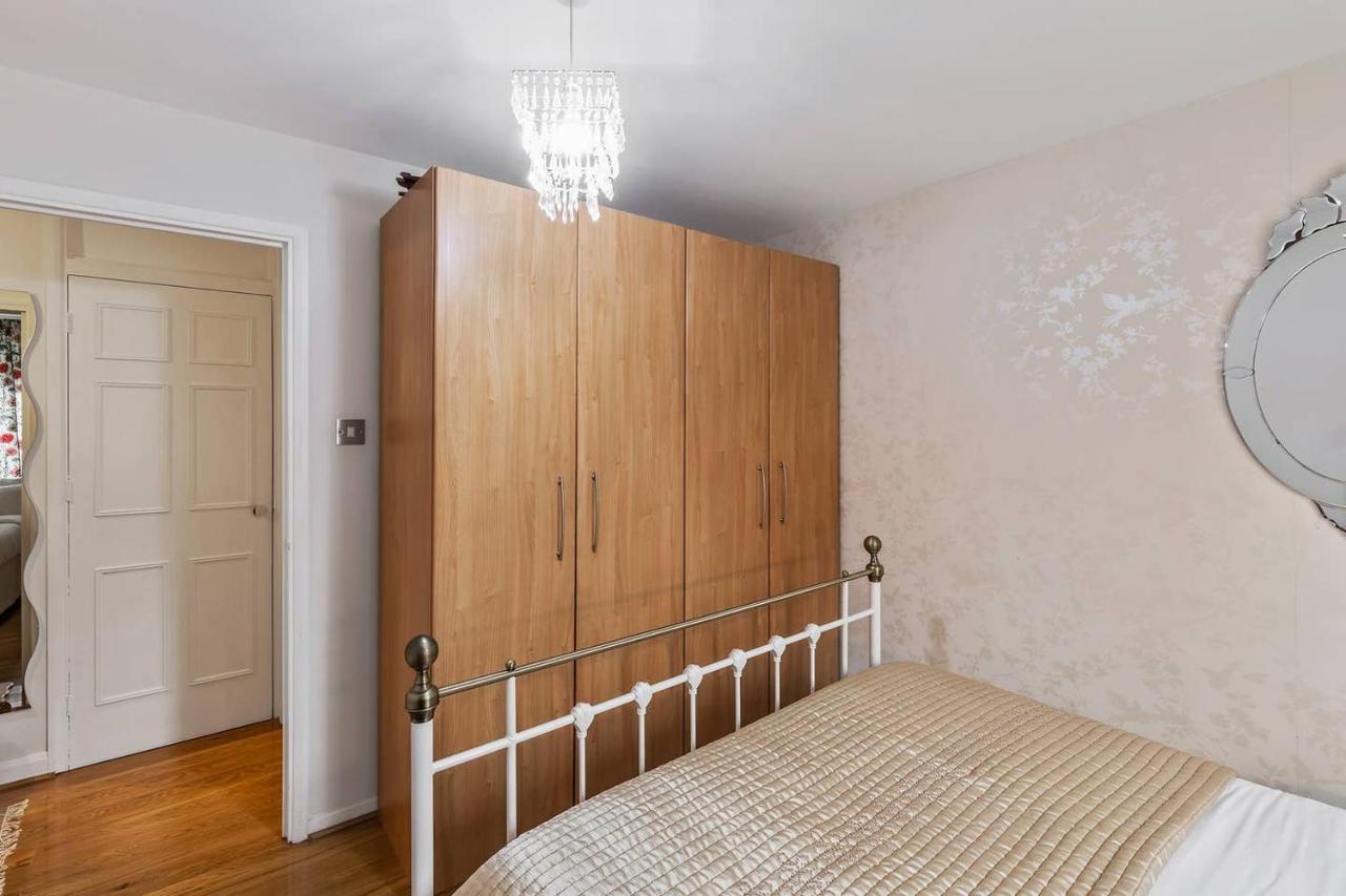 Beautiful And Cosy 2 Bedroom Flat Лондон Екстериор снимка